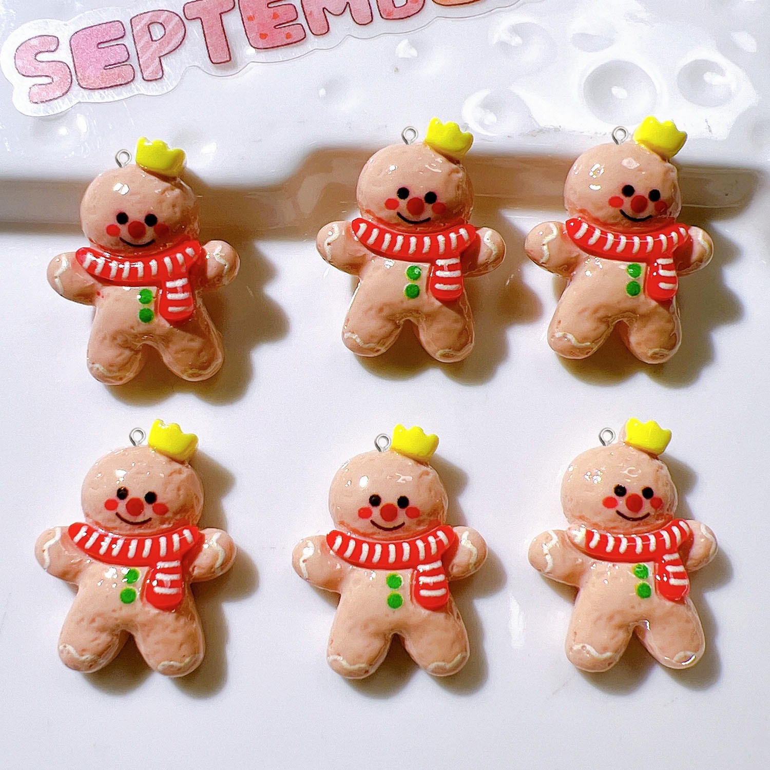 10 Stücke Nette Weihnachten Pu – Resin Art A Keychain Bewertung und Preis